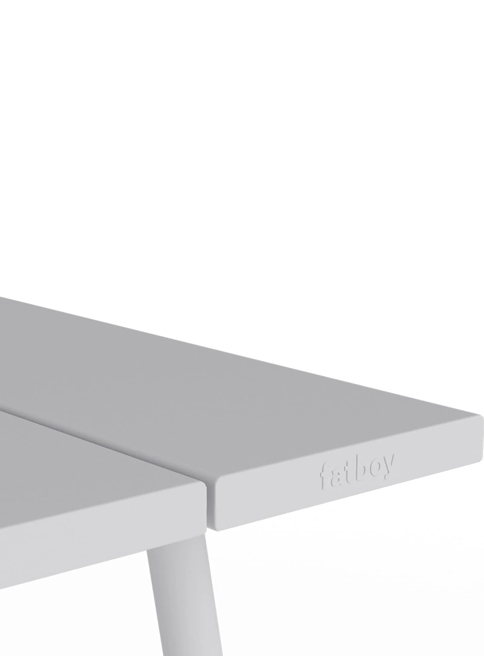 Fred's Outdoor Table<br> 6 to 8-places