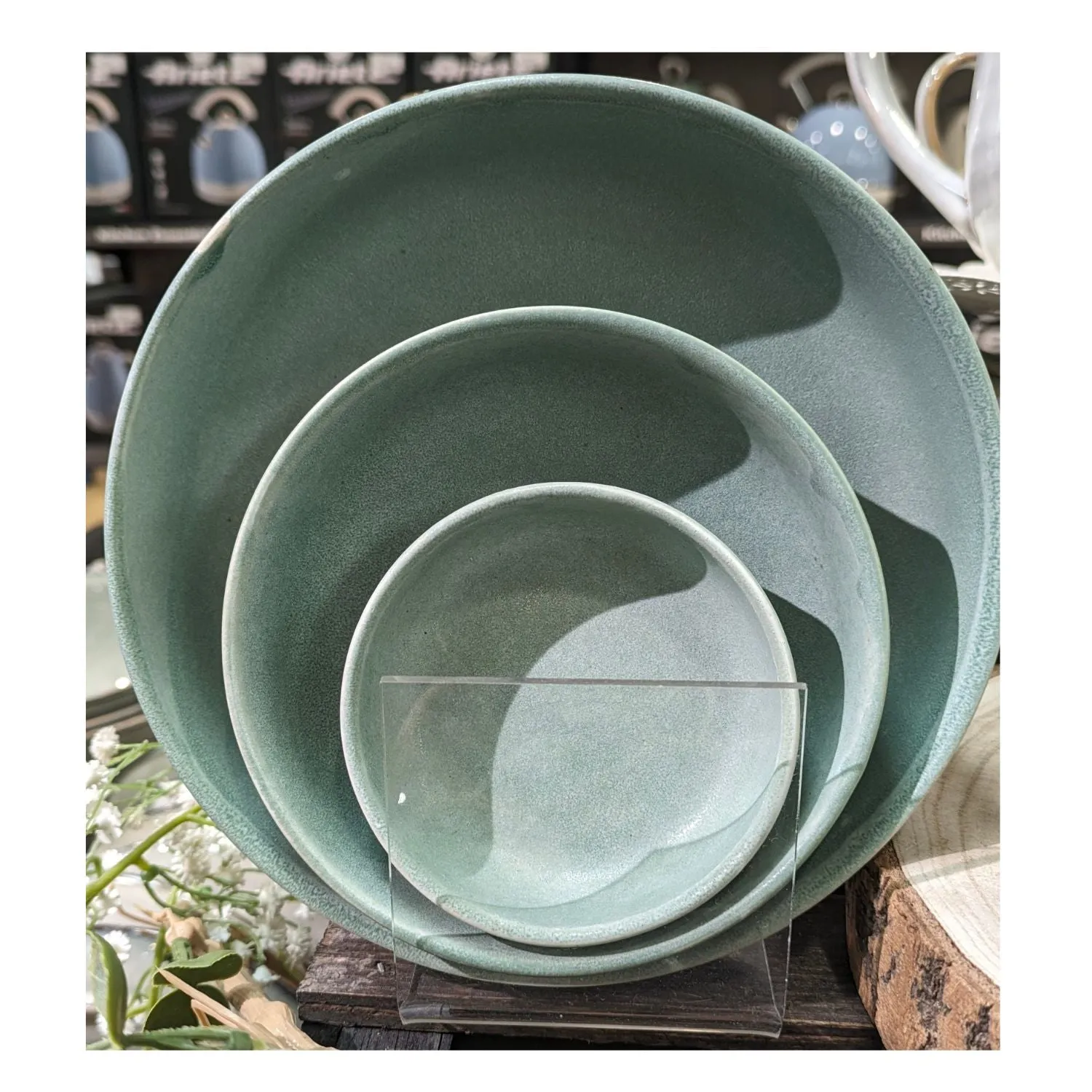 Mica Decorations 17.5cm Green Lucco Bowl